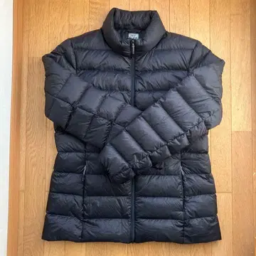 여성용 다운 자켓 패커블 블랙 L 사이즈 수납 봉투 포함 새상품급