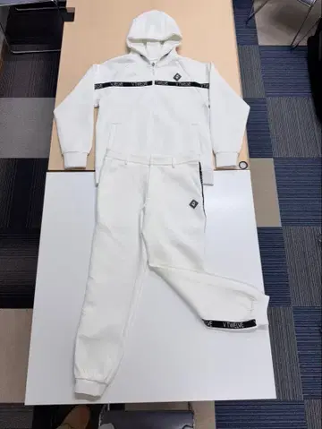 V12 테이프 파카 & 테이프 립 팬츠 셋업 L