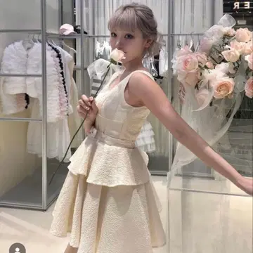 트리트유어셀프 ribbon peplum jaguard onepiece