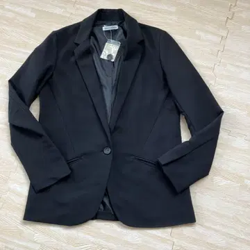 미사용 새상품 Alphabet's alphabet 자켓 (블랙)