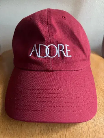 CAP A24 FILMS Adore Hat Materialists