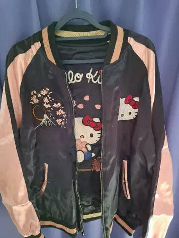 Hello Kitty 스카잔 벚꽃 자수 리버서블