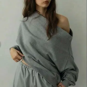 etre tokyo 오프숄더 맨투맨