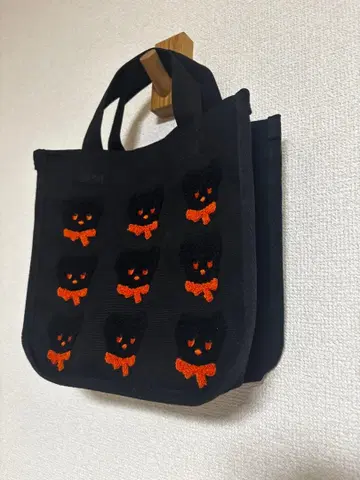 블랙 베어 토트백 한정판