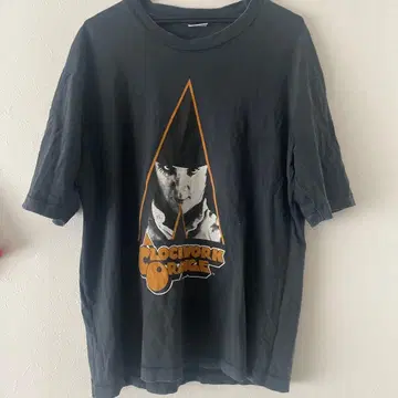 CLOKWORK ORANGE T셔츠 M 사이즈 다크 그레이