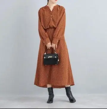 미사용 새상품 SHIPS 플라워 프린트 펄 모티브 원피스 세탁 가능