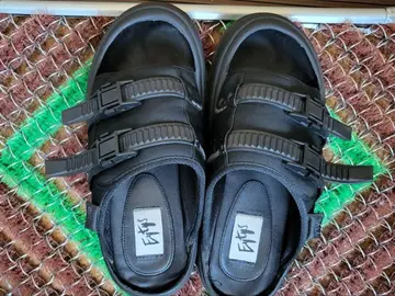 EYTYS 플랙 Capri 샌들 에이티즈