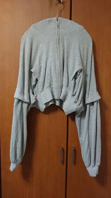 LIMIfeu 리미푸 후드티