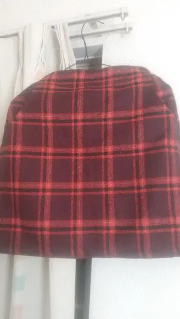 레이 캐신 미니 스커트