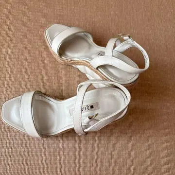 DIANA 다이애나 퀼팅 웨지솔 샌들 사이즈 S