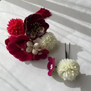 성인식 졸업식 꽃 장식 머리 장식 빨간색 화이트 핑크