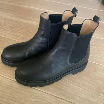 가죽 사이드 고어 부츠 블랙