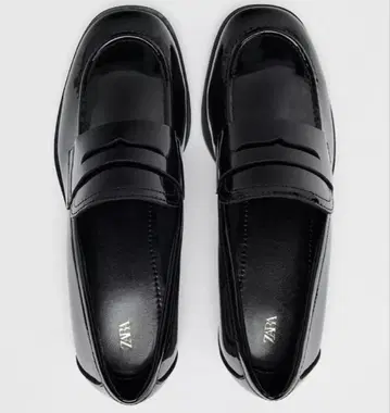 ZARA 에나멜풍 로퍼 38(JP23cm)