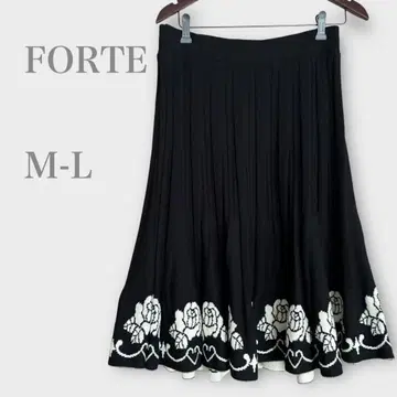 꽃무늬 니트 플레어 스커트 블랙 ML 허리밴딩 페미닌