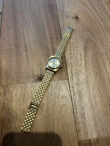 NIXON THE TIME TELLER 골드 손목시계