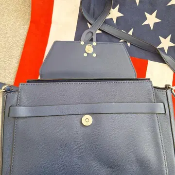 GUESS 네이비 숄더백