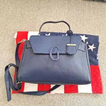 GUESS 네이비 숄더백