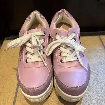 핑크 스터드 장식 통굽 스니커즈