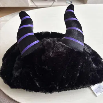 디즈니 할로윈 2024 말레피센트 베레모