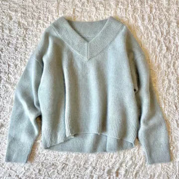 새상품급 NOBLE YAK 와이드 V넥 니트 색스 블루 루즈핏