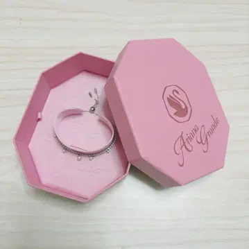 SWAROVSKI 스와로브스키 아리아나 그랑데 콜라보 팔찌