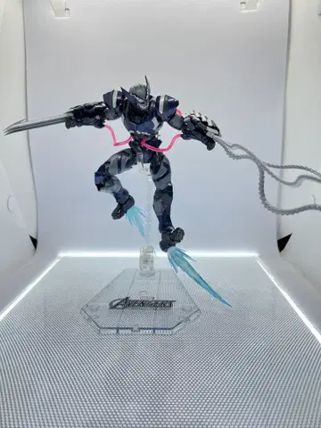 S.H. 피규아트 테크 온 어벤져스 울버린