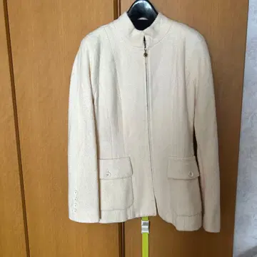 Harrods 노카라 자켓 크림색 사이즈 3