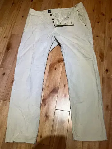 무료배송 eleventy 화이트 팬츠