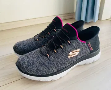 미사용 새상품 스케쳐스 슬립인즈 24cm