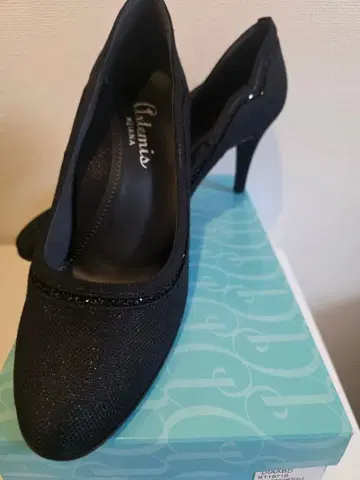 아르테미스 by 다이애나 펌프스 블랙