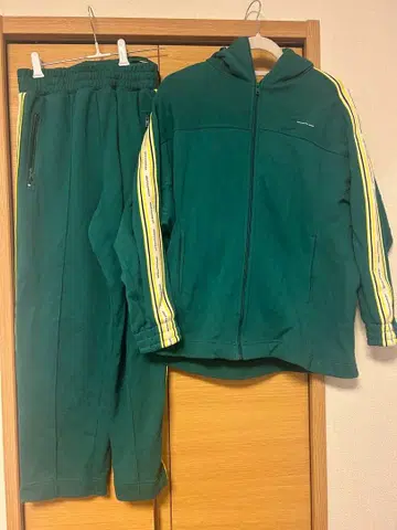 GU and beautiful people 셋업 그린 S 사이즈