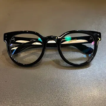 UNCROWD BASSARA 조광 모델 black /P.gray