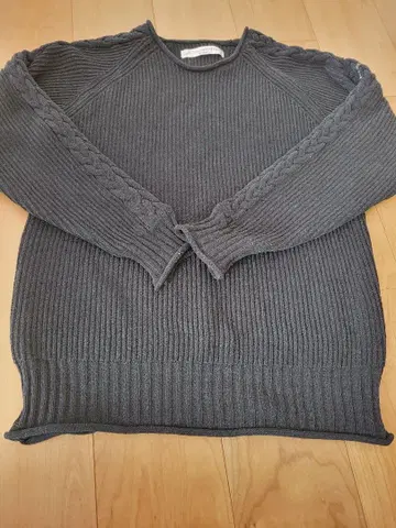 CALL & RESPONSE 블랙 니트 스웨터