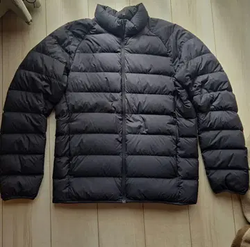 UNIQLO 울트라 라이트 다운 블랙 자켓 Msize