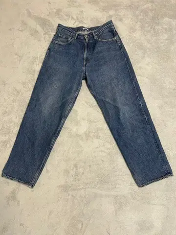 AURALEE 하드 트위스트 데님 와이드 팬츠 32