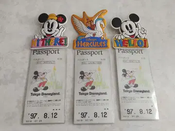 디즈니 핀 배지식 여권 홀더 3개 세트