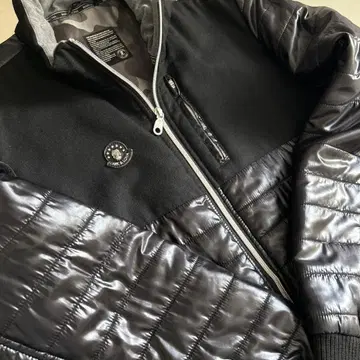 MARK&LONA 블랙 충전솜 블루종