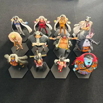 원피스 DX 해군 대장 왕하 칠무해 피규어