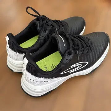 [ 26cm ] 티고라 골프화 블랙 x 화이트 블랙TR-0S1041