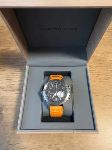 해밀턴 카키 애비에이션 ETO 크로노그래프