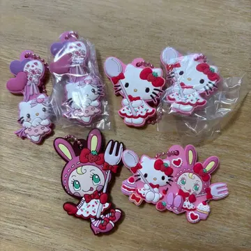 메조피아노 x 헬로키티 캡슐 러버 마스코트