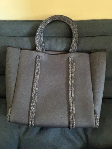 스테이트 오브 이스케이프 새틀라이트 시티 토트백