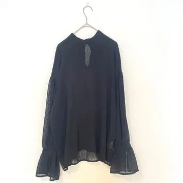 지나시스 블라우스 긴팔 밴드 카라 블랙 도트 프릴 셔링 시어