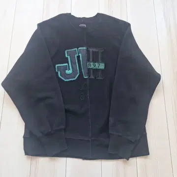 위플 와플 블랙 트레이닝복