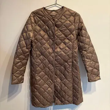 2022년 유니클로 울트라 라이트 다운 퀼팅 코트 베이지 M