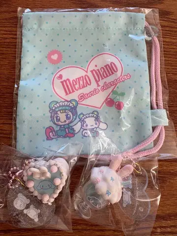 메조피아노 산리오 캐릭터 키링 세트