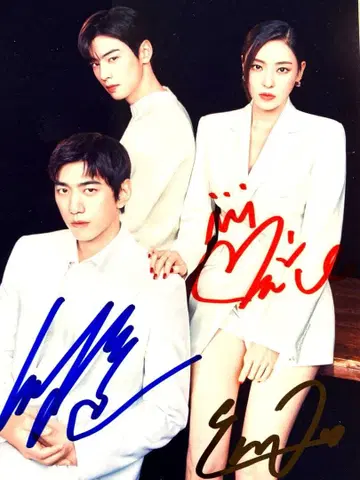 차은우와 이다희와 성준 친필 사인 2L 사이즈 사진 -