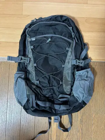 블랙 백팩 메쉬 디자인