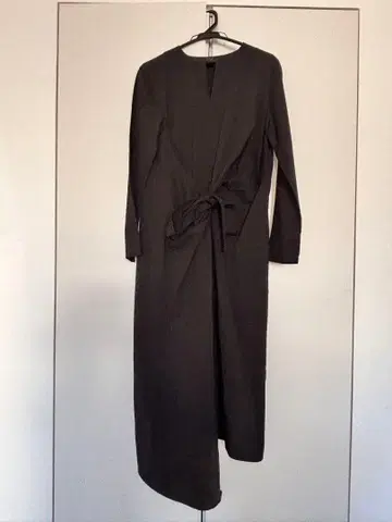 COS 비대칭 롱 원피스 코튼 36 블랙