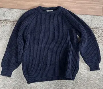 귀중 90s 아란 니트 네이비 래글런